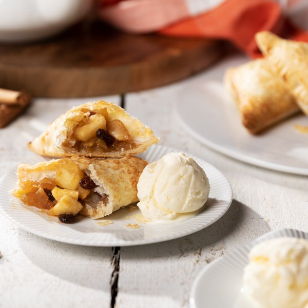 Apple and Sultana Pastry Puffs Recipe NZ | Edmonds Cooking