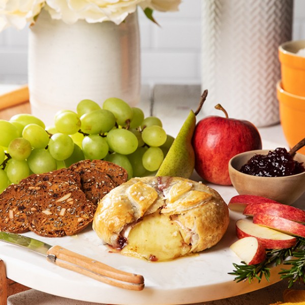 Cranberry Baked Camembert Recipe NZ | Edmonds Cooking